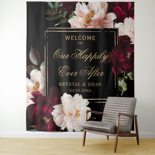 Dark Moody Burgundy Blush Black Floral Wedding タペストリー (インサイチュ)