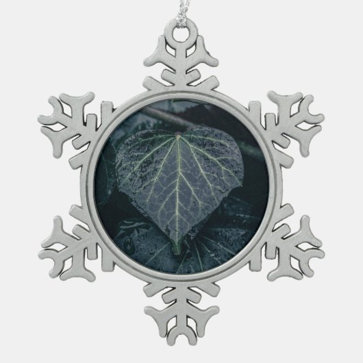 Dark Moody Ivy自然写真 スノーフレークピューターオーナメント (正面)