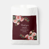 Dark moody pink and red roses maroon wedding フェイバーバッグ (正面)
