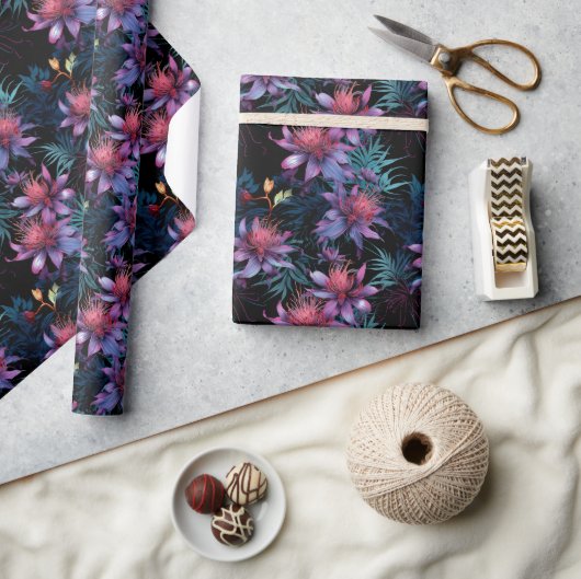 Dark Neon Tropical Purple Floral Pattern ラッピングペーパー (クラフト)