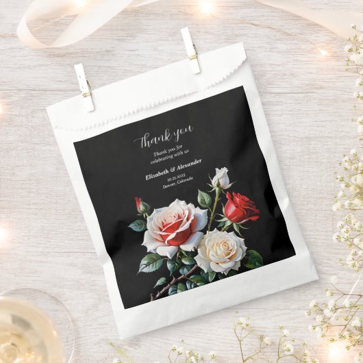 Dark Pretty pink white red roses floral wedding フェイバーバッグ (クリップ留めされた状態)