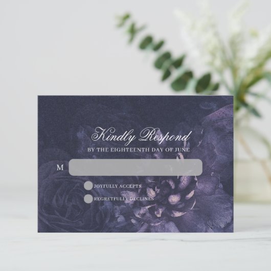 Dark Purple Gothic Boho Floral Wedding 出欠カード (スタンド正面)