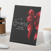 Dark Red Bow Black Bridal Shower Favors 台座サイン (インサイチュ)