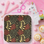 Dark red maple leaves floral pattern ペーパープレート (パーティー)