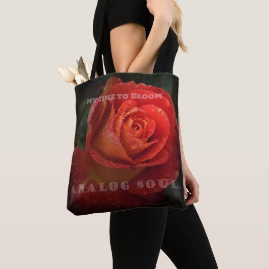 Dark Red Rose Macro Analog Soul Black Tote Bag トートバッグ (クローズアップ)