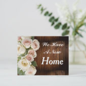 Dark Wood Panels and White Roses Change of Address ポストカード (スタンド正面)