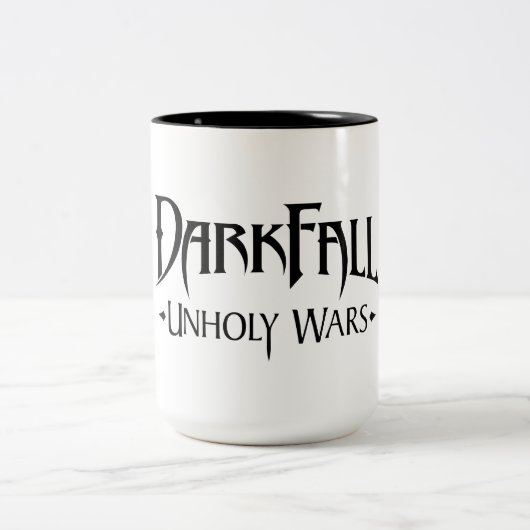 Darkfallの不道徳な戦争はマグに2ある調子を与えました ツートーンマグカップ (中央)