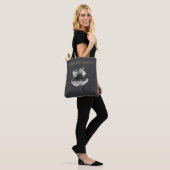 Darkly Delightful – Gothic Witch & Cat Tote Bag トートバッグ (モデル)