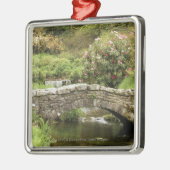 Dartmoor公園の流れを渡る古い石造り橋 メタルオーナメント (左)