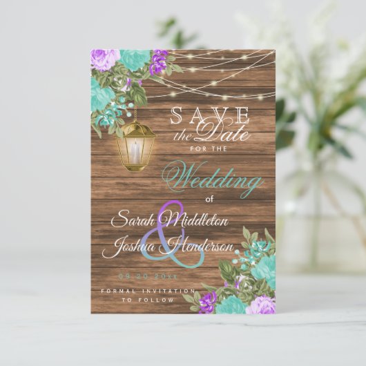 Date Woodティール(緑がかった色)とかわいらし紫色の花を保存する セーブザデート (スタンド正面)