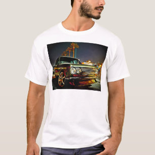 DatsunのブルーバードSSS 510のクーペ Tシャツ