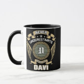 DAVIの力を決して過小評価するな マグカップ (左)