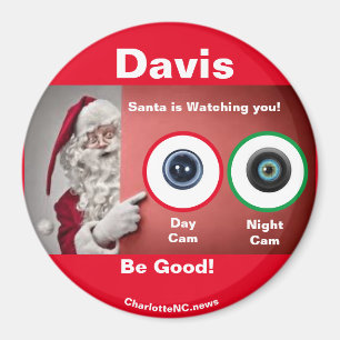 DAVIS Santaがマグネットを見ている マグネット