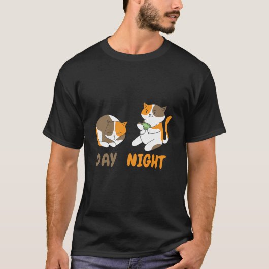 day night cats playing video games tシャツ (正面)