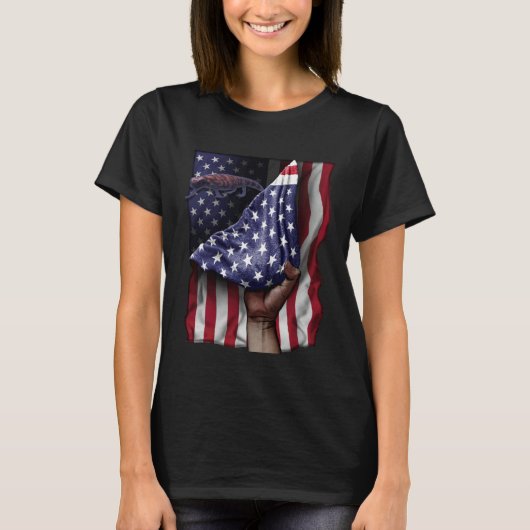 Day Of Independence US Flag Gila Monster Tシャツ (正面)