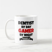 Daygamer by Night コーヒーマグカップ (左)
