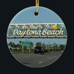 Daytona Beachへの歓迎 セラミックオーナメント<br><div class="desc">Ahhh海岸のフロリダのこのすばらしい町の記憶! 素晴らしい場所、Daytona Beach。</div>