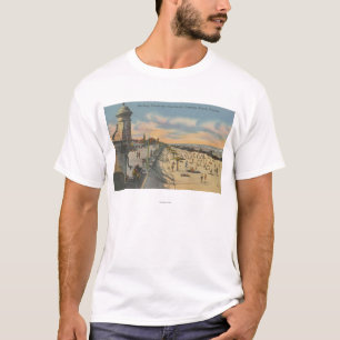 Daytona Beach、FL -ビーチの遊歩道の眺め Tシャツ