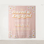 Dazed & Engaged Groovy 70s Bachelorette Party タペストリー (正面)