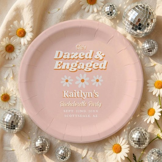 Dazed & Engaged Groovy 70s Bachelorette Party ペーパープレート
