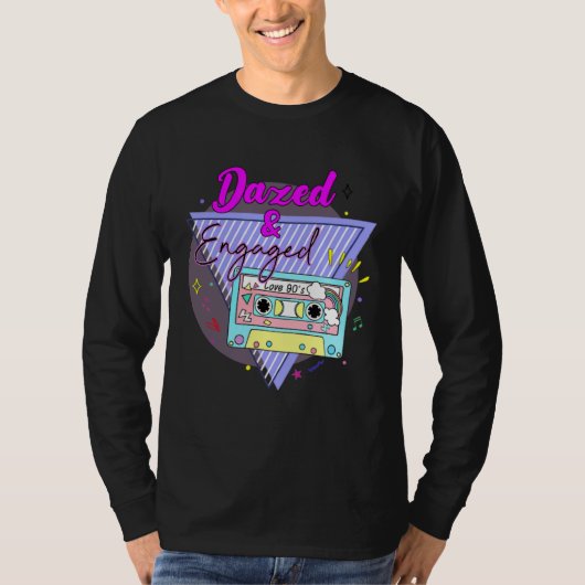 Dazed Engaged Retro 90s Bride Groom Cassette Bache Tシャツ (正面)