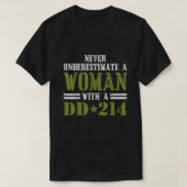 DD214女性用退役軍人デイギフトシャツ付き Tシャツ (デザイン正面)