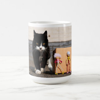 De Fubby's verstoppen zich voor de kat Ping. コーヒーマグカップ
