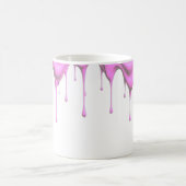 De la glace dégouline le long d'un mug. コーヒーマグカップ (中央)