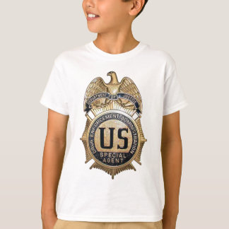 DEAのバッジ Tシャツ