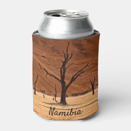 Dead Vlei Namibiaの景観写真と文字 缶クーラー (缶正面)