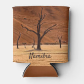 Dead Vlei Namibiaの景観写真と文字 缶クーラー (正面)