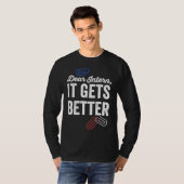 Dear Intern It Gets Better   エラー 事務インターン Tシャツ (正面フル)