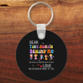 Dear Tiny Human Behind Me, Funny Teacher Parents S キーホルダー (正面)