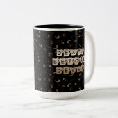 Decafのコーヒーユーモアの黒のマグの前の死 ツートーンマグカップ (正面右)