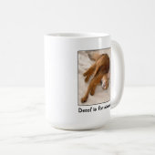 Decafはいくじなしの子猫のマグのためです コーヒーマグカップ (正面右)