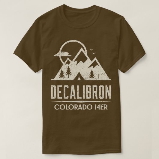 DECALIBRON 14ERコロラドTシャツ Tシャツ (デザイン正面)