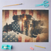 Decopage Centralによる火炎の組織への 薄葉紙 (クラフト)