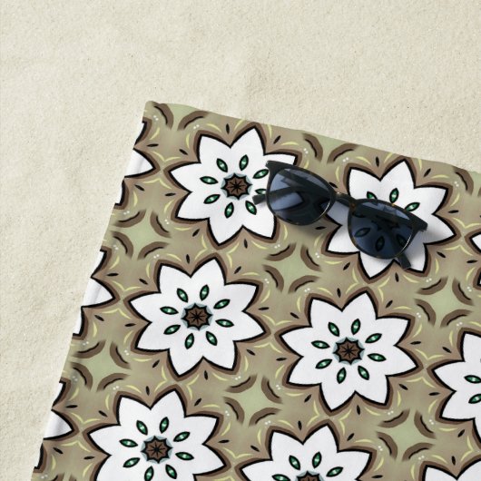 Decorative beige background patterned ビーチタオル (インサイチュ)