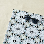Decorative black and white circular patterned  ビーチタオル (インサイチュ)