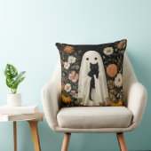 Decorative Boo Holding A Cat Throw Pillow クッション (椅子)
