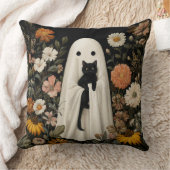 Decorative Boo Holding A Cat Throw Pillow クッション (ブランケット)