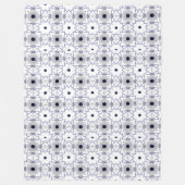 Decorative geometric patterned on white background フリースブランケット (正面)