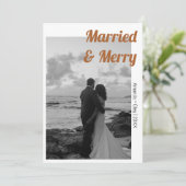 Decorative Married & Merry Modern Gingerbread Text シーズンカード (スタンド正面)
