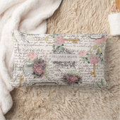 Decorative modern Frenchy newspaper style Floral ランバークッション (ブランケット)