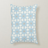 decorative pillow featuring a geometric pattern アクセントクッション (正面(垂直))