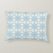 decorative pillow featuring a geometric pattern アクセントクッション (裏面)