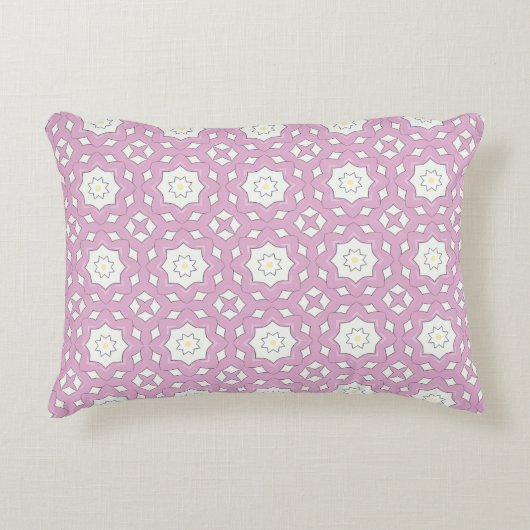 decorative pillow featuring a geometric pattern アクセントクッション (正面)