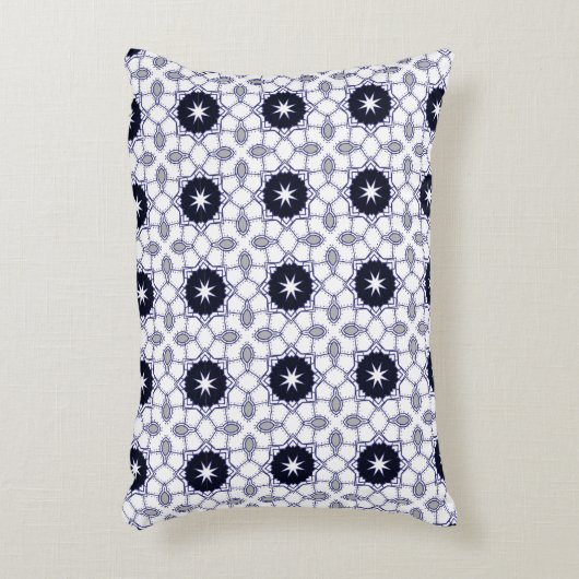 decorative pillow featuring a geometric pattern アクセントクッション (正面(垂直))