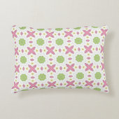 decorative pillow featuring a geometric pattern アクセントクッション (正面)