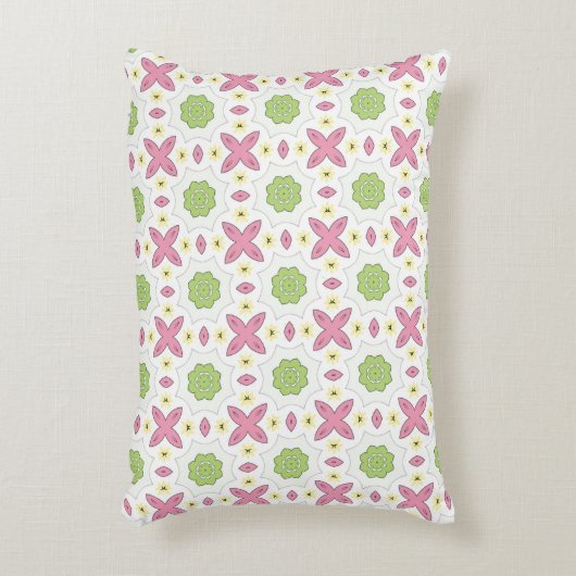 decorative pillow featuring a geometric pattern アクセントクッション (正面(垂直))